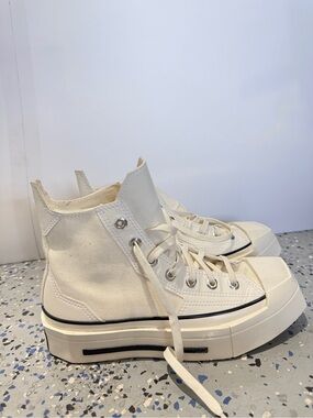 Converse Square Toe Platform Sneakers M5/W7